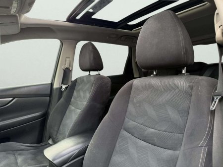 2015 Nissan X-Trail - thumbnail 4