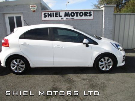 2016 Kia Rio - thumbnail 2