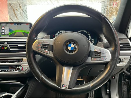 2018 BMW 7 Series 2018 BMW 740E iPERFORMANCE M-SPORT 2.0 AUTOMATIC / CRUISE CONTROL / 360° PARKING CAMERA / ELECTRIC MEMORY HEATED & MASSAGING SEATS / REAR HEATED SEATS / PADDLE SHIFTERS thumbnail