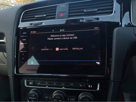 2019 Volkswagen Golf FULL CREAM LEATHER SEATS  ELECTRIC HEATED SEATS SAT NAV PACK - VIRTUAL CLOCKS -REVERSE CAMERA - NAVIGATION - CARPLAY - ANDROID AUTO- BLIND SPOT REAR TRAFFIC ASSIST - DISCOVER PRO €21,950 thumbnail