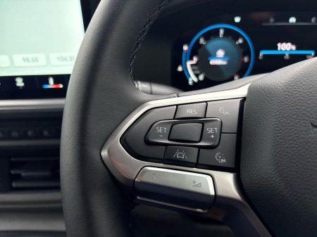 2026 Volkswagen Transporter Trendline LWB 150HP (Price ex VAT) €37,975 thumbnail