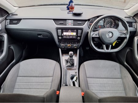 2016 Skoda Octavia STYLE 1.6 TDI 90HP *High Spec/ thumbnail
