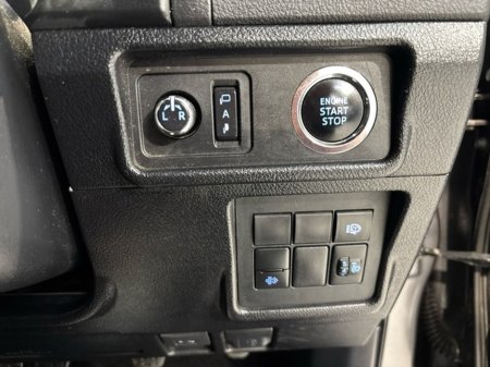 2023 Toyota Landcruiser LWB 2.8 COMM €48,950 thumbnail