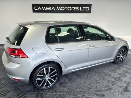 2013 Volkswagen Golf - view 4