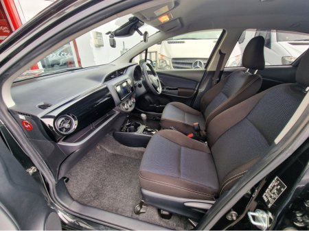 2018 Toyota Yaris - thumbnail 27