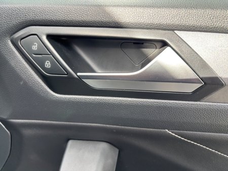 2023 Volkswagen T-Roc - thumbnail 32