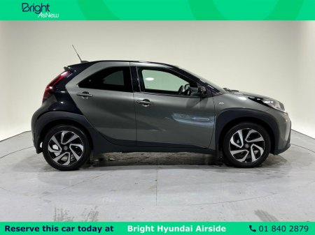 2023 Toyota Aygo X 1.0 DESIGN 4DR €18,950 thumbnail