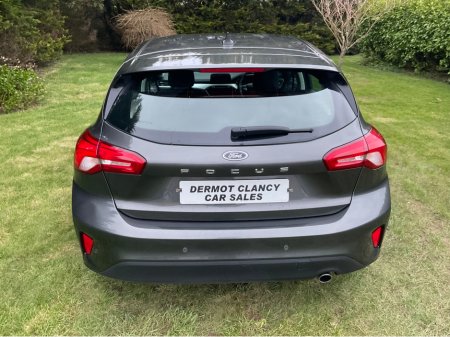 2018 Ford Focus - thumbnail 10