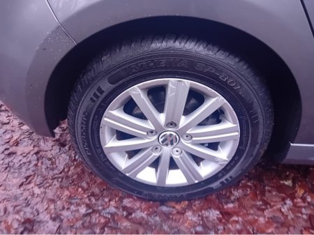 2010 Volkswagen Golf TRENDLINE 1.6 TDI MANUAL 105BHP  5DR @ REDDY2DRIVE LTD €3,850 thumbnail