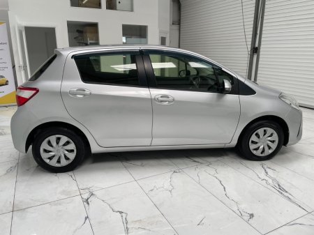 2018 Toyota Yaris - photo 2