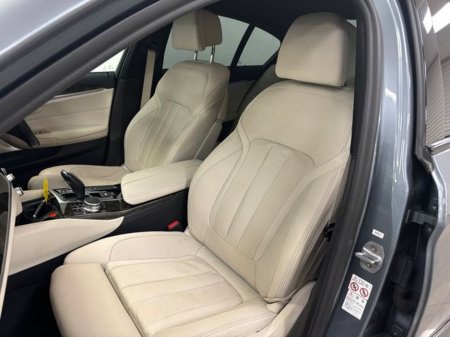 2018 BMW 5 Series - thumbnail 15