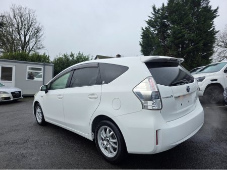 2013 Toyota Prius Alpha (7 Seater) - SELF CHARGING HYBRID -ALLOYS - REVERSE CAMERA - SIMI DEALER - LOW ROAD TAX BAND €13,450 thumbnail