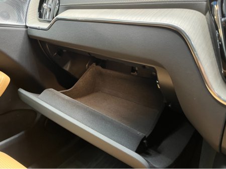 2021 Volvo XC60 €39950 2021 VOLVO XC60 RECHARGE PLUG-IN HYBRID T8 AWD 2.0 AUTOMATIC / CRUISE CONTROL / 360° CAMERA / ELECTRIC MEMORY & HEATED SEAT / PANORAMIC SUNROOF / APPLE CARPLAY €39,950 thumbnail