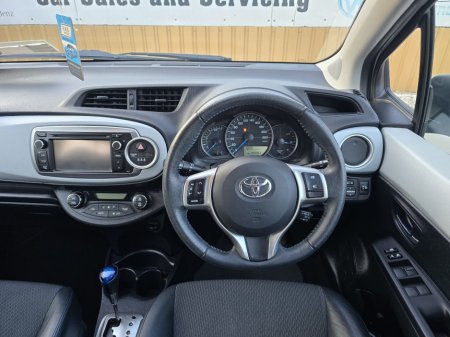 2013 Toyota Yaris - thumbnail 20
