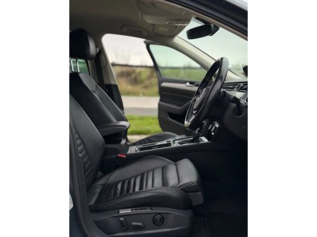 2017 Volkswagen Passat Volkswagen Passat 2017 GTE AUTO High Line €14,990 thumbnail