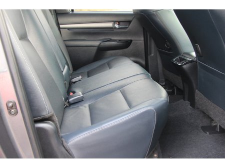 2023 Toyota Hilux - thumbnail 24