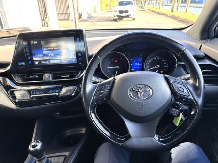 2017 Toyota C-HR 1.2T LUNA 4DR €16,950 thumbnail