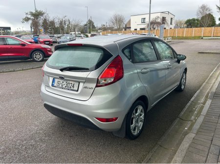 2015 Ford Fiesta - thumbnail 7