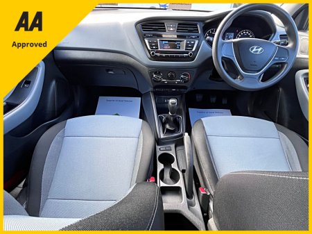 2017 Hyundai i20 - thumbnail 22