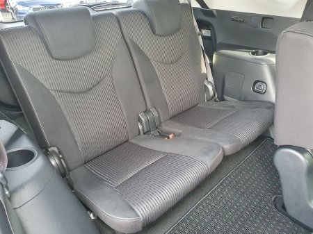 2016 Toyota Prius+ - thumbnail 19