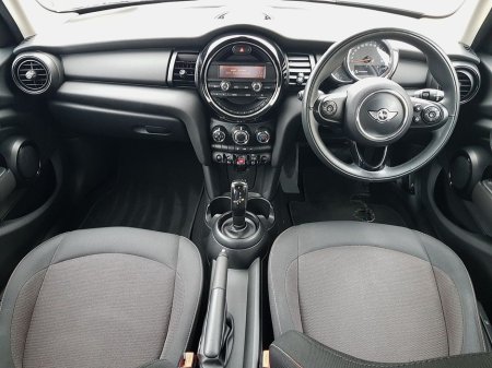 2018 MINI Hatch Automatic €15,995