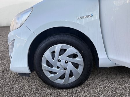 2017 Toyota Aqua 1.5 Hybrid Self Charging €12,999 thumbnail