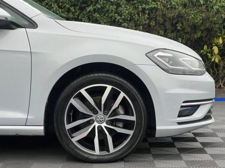 2018 Volkswagen Golf HIGHLINE 1.4 TSI // FULL SERVICE HISTORY // DIGITAL CLUSTER // DIAMOND CUT ALLOYS €19,900 thumbnail