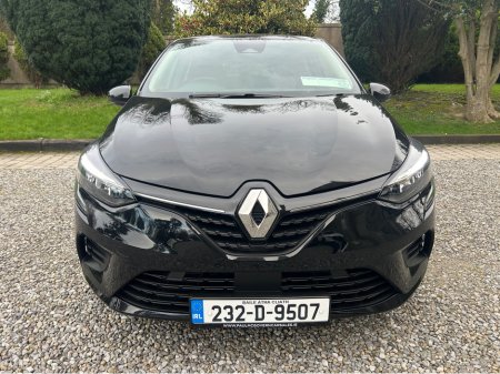 2023 Renault Clio - thumbnail 3