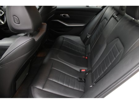 2019 BMW 3 Series 2.0D X-DRIVE M-SPORT PRO PLUS 4DR SALOON AUTO // 1 OWNER WITH ONLY 91,000 KM'S // BUY WITH CONFIDENCE AA AND SIMI APPROVED DEALER 2026 // FINANCE ARRANGED // ALL TRADE INS WELCOME // €33,950 thumbnail