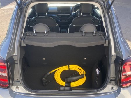 2025 Fiat 500e - thumbnail 8