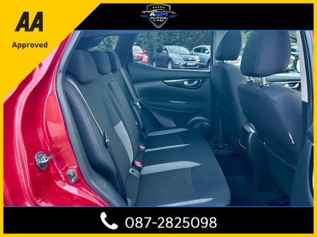 2018 Nissan Qashqai 1.2 SV CVT 18 4DR AUTO thumbnail