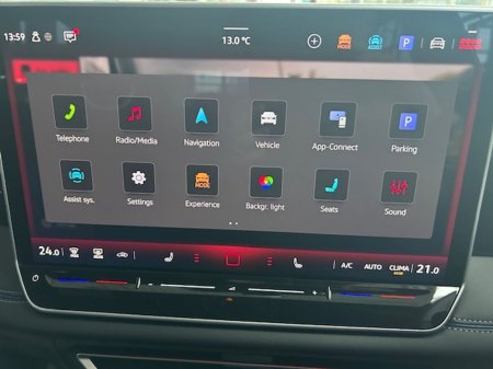 2025 Volkswagen Tiguan Tiguan R-Line 2.0TDi 150 DSG 2WD Auto Start/Stop €57,995 thumbnail