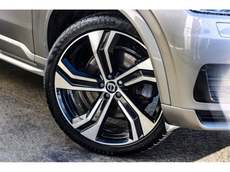 2021 Volvo XC90 RECHARGE PHEV T8 (390hp) R-Design AWD €49,995 thumbnail