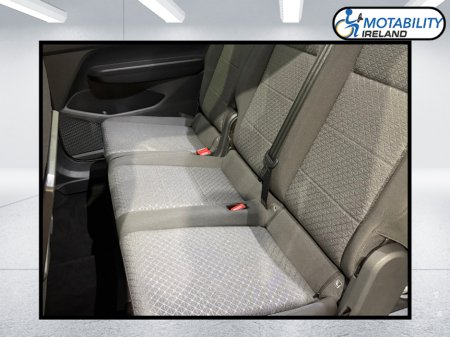 2025 Ford Tourneo Connect Wheelchair Accessible €41,995 thumbnail