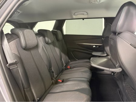 2022 Peugeot 5008 - thumbnail 13