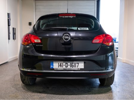 2014 Opel Astra - thumbnail 5