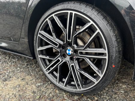 2017 BMW 5 Series - thumbnail 16