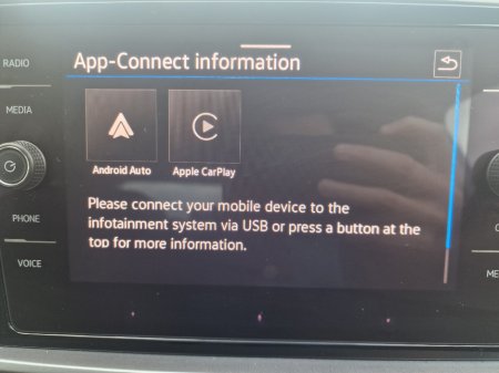 2024 Volkswagen T-Roc Spec ED 1.0tsi M6F 116HP €28,950 thumbnail