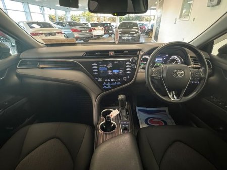 2020 Toyota Camry 2.5 Camry Hybrid €22,495 thumbnail