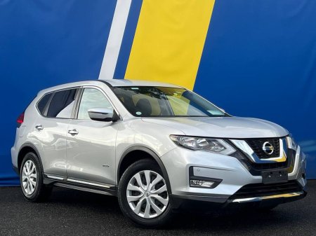 2019 Nissan X-Trail 4X4 2.0 HYBRID // LEATHER INTERIOR // PARKING SENSORS // 4X4 DRIVE MODES