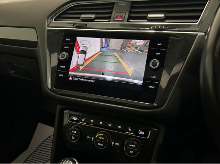 2020 Volkswagen Tiguan Allspace A7 HIGHLINE 2.0 TDI ALLSPACE MANUAL 6SPEED FWD 150 5DR €34,900 thumbnail