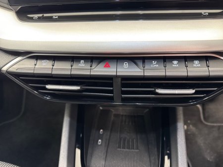 2025 Skoda Octavia - thumbnail 17