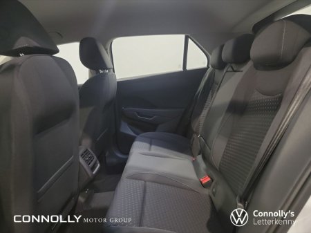 2025 Volkswagen T-Roc - thumbnail 6