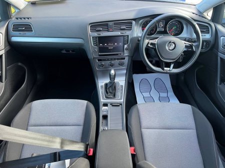 2016 Volkswagen Golf R-LINE PACK 1.2 TSI AUTO // FULL SERVICE HISTORY // NEW 19" ALLOYS // BLUETOOTH MUSIC €15,950 thumbnail