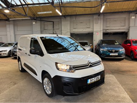 2024 Citroen Berlingo 1.5 dsl Lwb Only 17000 kms THIS PRICE IS VAT EXCLUSIVE Finance Available own this van from €90 per week €17,072 thumbnail