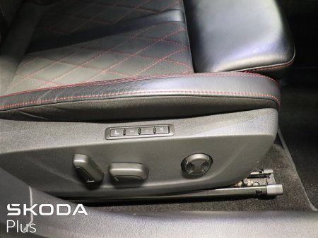 2022 Skoda Octavia OCTAVIA C RS 1.4TSI 245HP IV €29,950 thumbnail