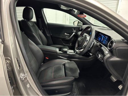 2021 Mercedes-Benz A Class (211) A200D AMG AUTO €31,950 thumbnail
