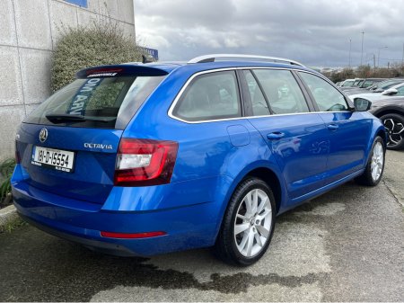 2018 Skoda Octavia COMBI STYLE AUTOMATIC 1.0 TSI 115HP //HIGH SPEC//SAT NAV//REVERSE CAMERA//LOW MILES// €17,950 thumbnail