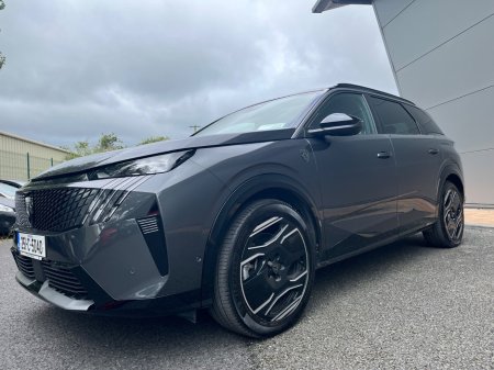 2025 Peugeot 5008 BEV 73kwh 210hp GT €51,900