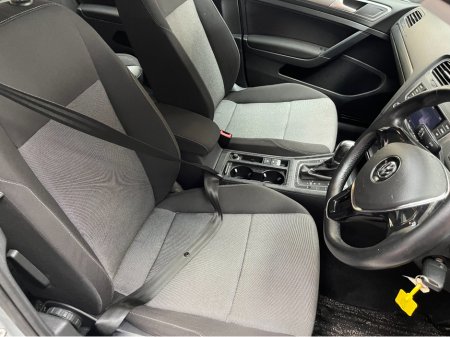 2014 Volkswagen Golf - thumbnail 10